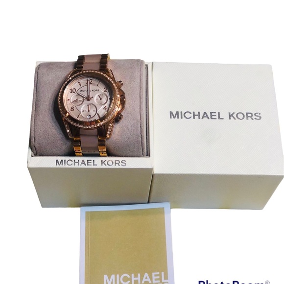 New Never Worn Michael Kors Watch - Picture 4 of 5